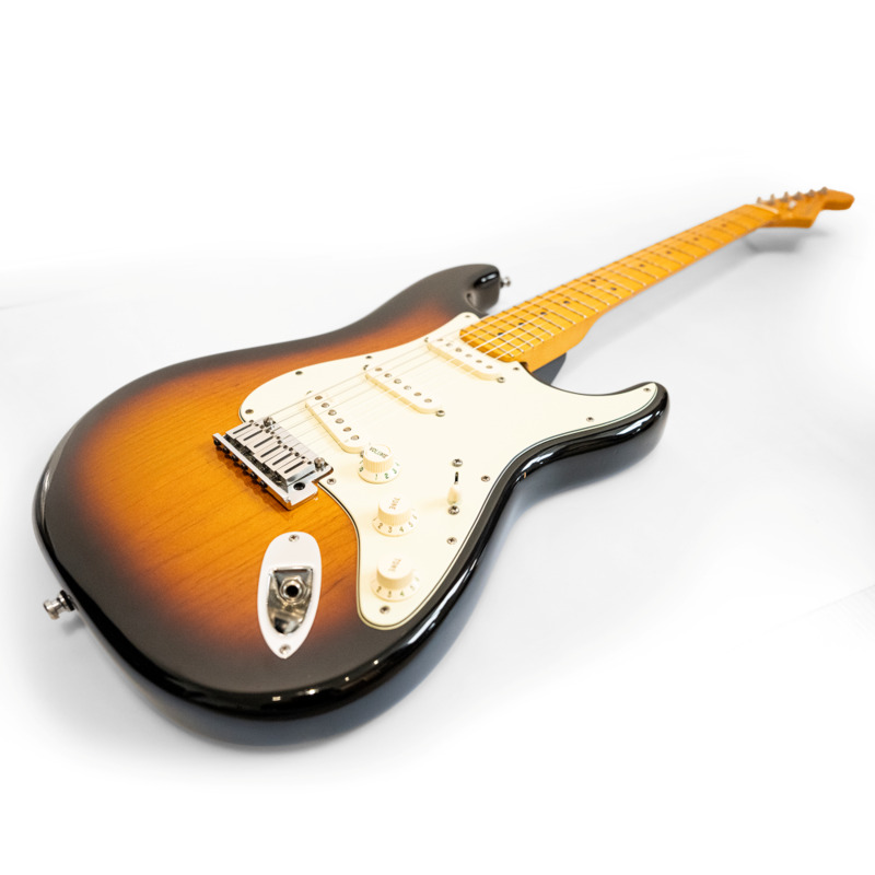 Электрогитара Fender American Deluxe STRATOCASTER V NECK 2TSB