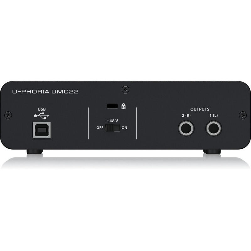 Аудиоинтерфейс Behringer UMC22