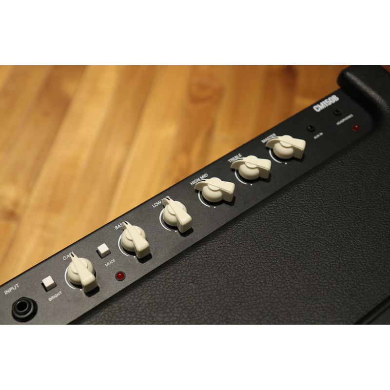 Гитарный комбоусилитель CORT CM150B