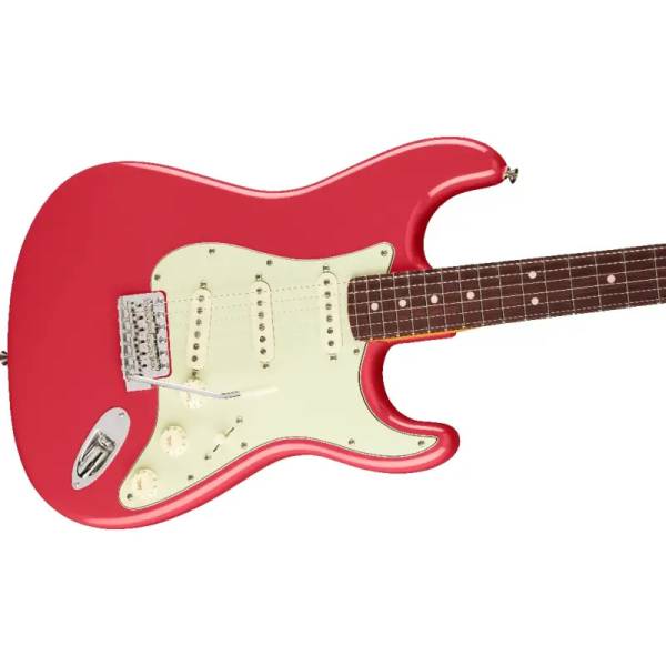 Электрогитара FENDER AMERICAN PROFESSIONAL CLASSIC STRATOCASTER FADED DAKOTA RED