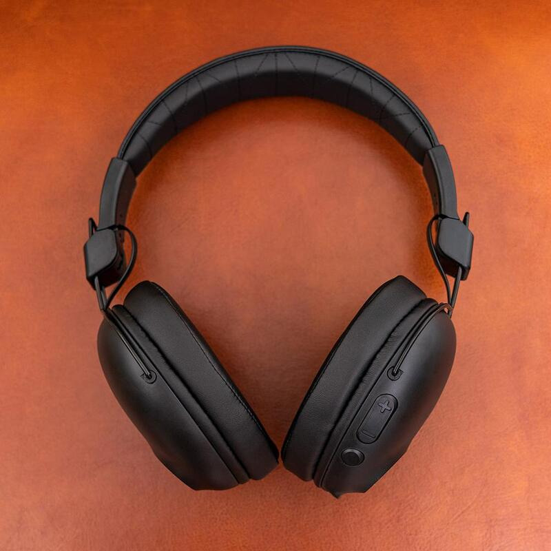 Навушники закриті Jlab STUDIO PRO WIRELESS