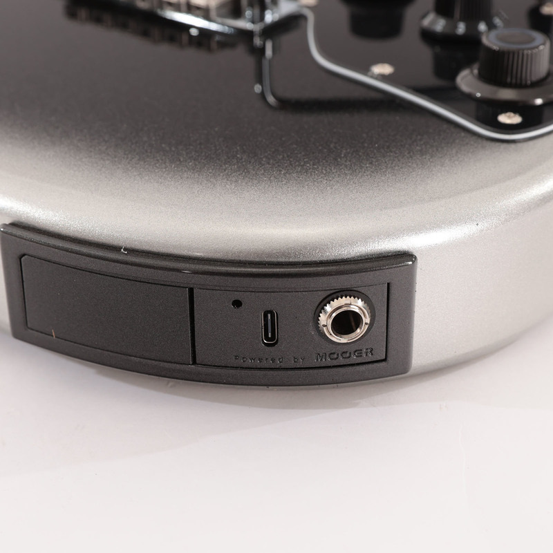 Електрогітара MOOER GTRS Professional P801 (Dark Silver)