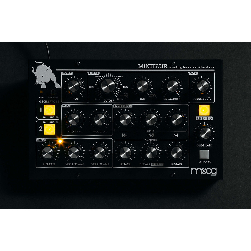 Синтезатор аналоговий  MOOG MINITAUR