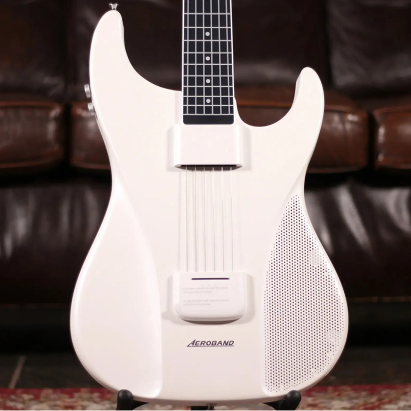 MIDI-гитара AEROBAND Painless Guitar with bag/WH