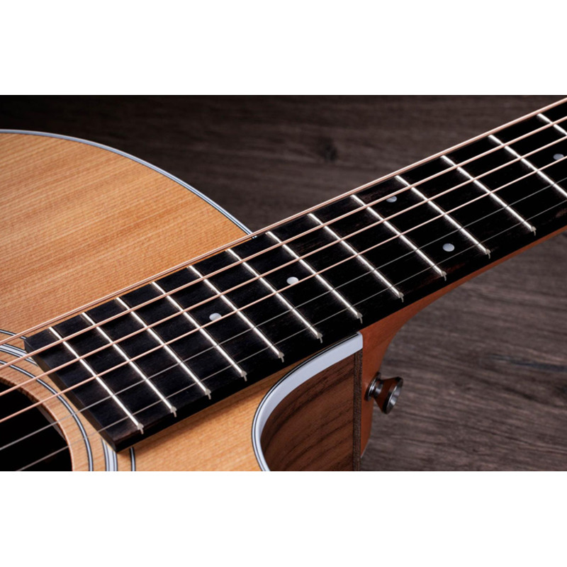 Электроакустическая гитара TAYLOR GUITARS 214CE